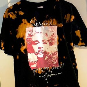 Awesome DIY project, Reverse tie dye//Bleaching on fun street wear styled tee..